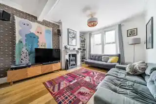 18 Kneller Road, photo 2