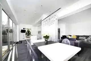 18 Lawrence Gardens, photo 3