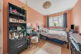 18 Lowth Road, photo 2