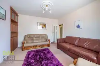 18 Lyndhurst Drive, photo 3