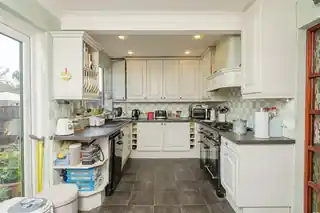 18 Mansfield Drive, photo 2