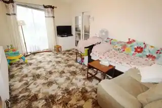 18 Maxwell Road, photo 2