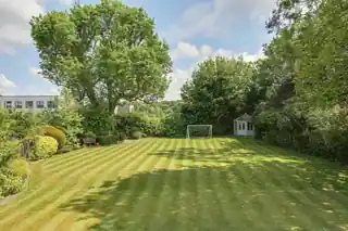 18 Melville Avenue, photo 3