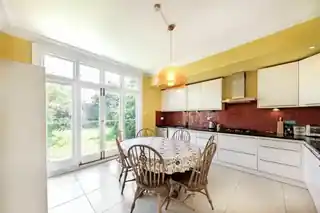 18 Milton Park, photo 3