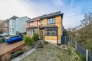 18 New Road, photo 2