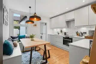 18 Norcutt Road, photo 2
