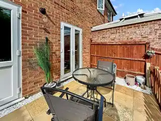 18 Peacock Gardens, photo 4