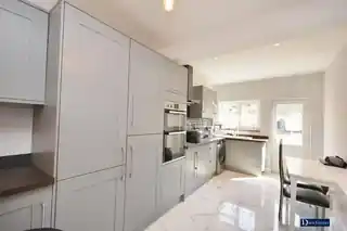 18 Percival Road, photo 3