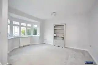 18 Percival Road, photo 2