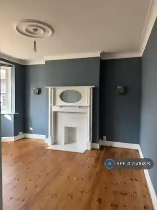 18 Priory Crescent, photo 4