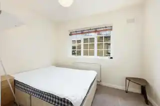 18 Shipton Street, photo 4