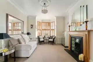 18 Victoria Road, photo 2