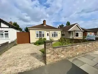 18 White Heart Avenue, photo 2