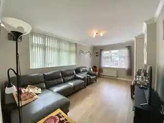 18 White Heart Avenue, photo 4