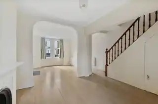 18 William Road, photo 2
