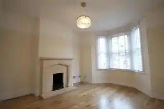 18 Windsor Road, photo 4