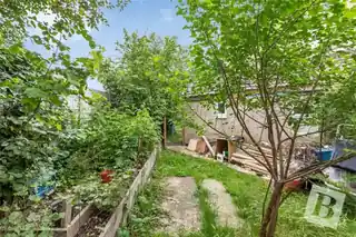 182 Hainault Road, photo 3