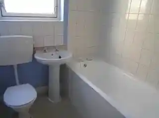 182C Drakefell Road, photo 3