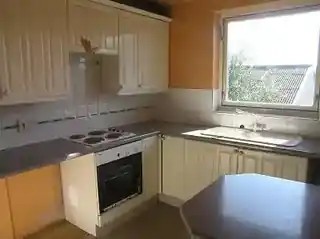 182C Drakefell Road, photo 2
