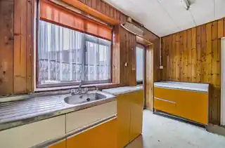 185 Halbutt Street, photo 3