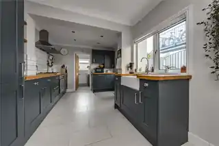 185 Kneller Road, photo 4