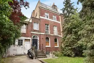 188 Brixton Road, photo 2