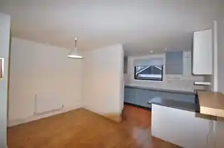19 Bankside Close, photo 4