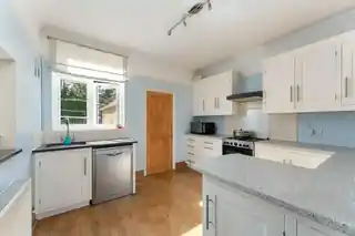 19 Chalgrove Road, photo 4