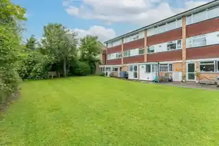 19 Eaton Road, photo 2