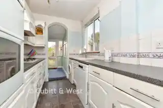 19 Fairford Avenue, photo 4