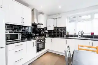 19 Forest Street, photo 3