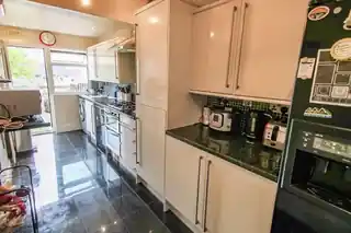 19 Girton Road, photo 2