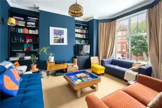 19 Gunton Road, photo 2