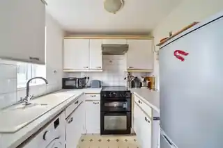 19 Ireton Close, photo 4