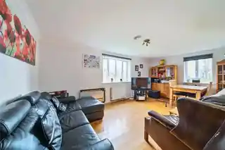 19 Ireton Close, photo 2