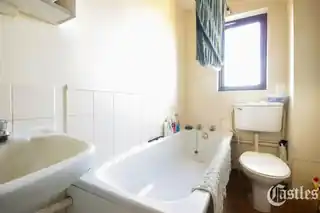 19 Isabella Close, photo 3