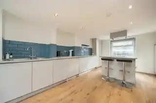 19 Ladywell Road, photo 3