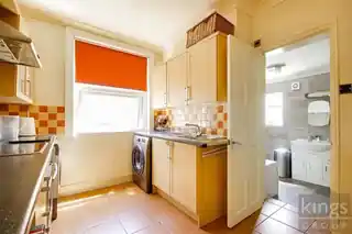 19 Lichfield Road, photo 3