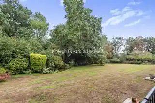 19 Maplin Close, photo 2