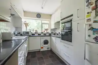 19 Maplin Close, photo 4
