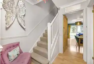 19 Meldone Close, photo 3