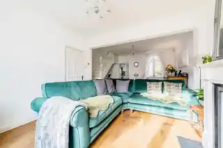 19 Merton Road, photo 3