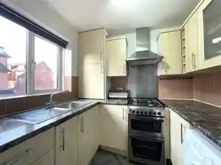 19 Penrith Close, photo 3