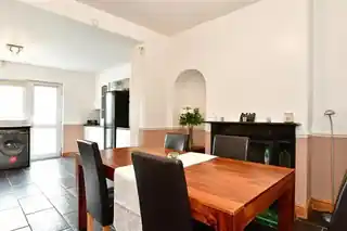 19 Percy Road, photo 3