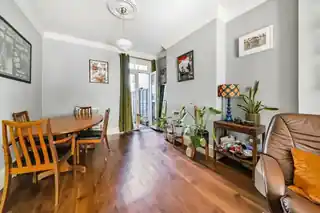 19 Piquet Road, photo 4