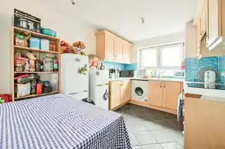 19 Salisbury Close, photo 4