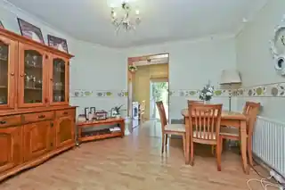 19 Sipson Road, photo 3