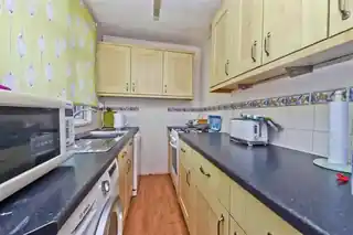 19 Sipson Road, photo 4