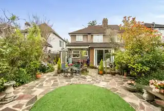 19 Tabor Gardens, photo 3