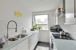 19 Tom Smith Close, photo 3